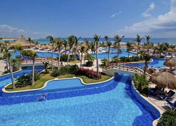 Luxurious Tulum Terrazas 2-bedroom Condominiuml Akumal