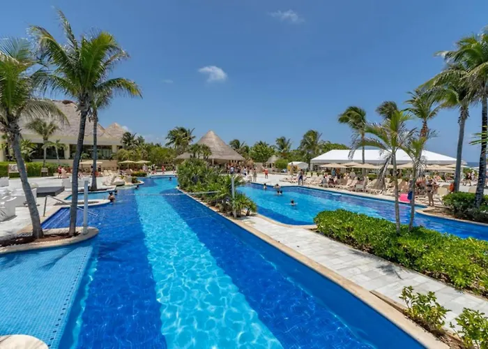 Luxurious Tulum Terrazas 2-bedroom Condominiuml Casa de férias Akumal